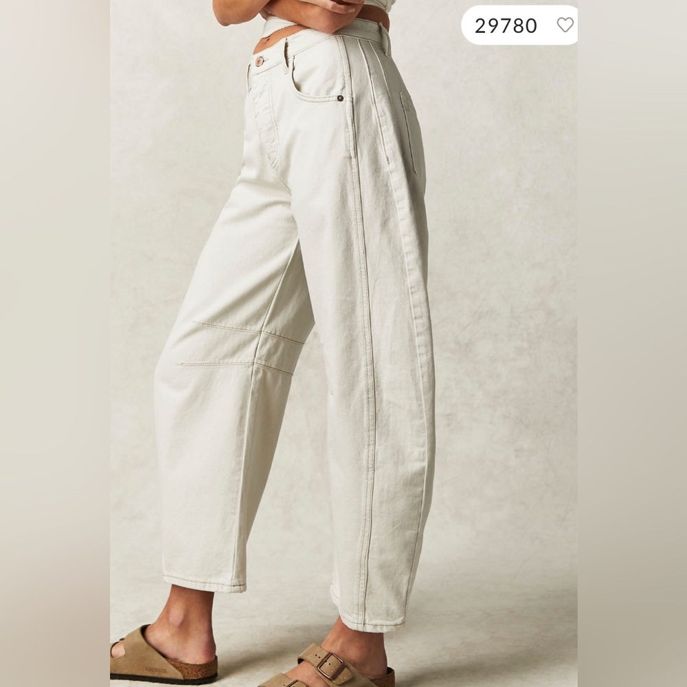 Free People cream barrel jeans new without tags